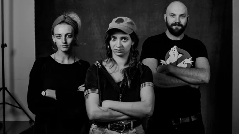 Die Initiatoren der Aktion „Kulturgesichter 02302“ in Witten Dana Schmidt, Kata Kern und Nils Baukus (r.) (Foto: Kulturgesichter 02302)